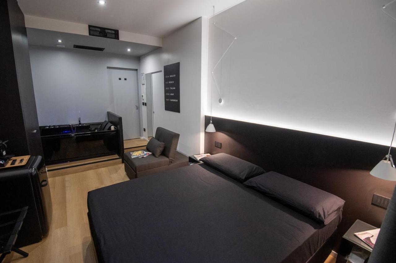Contemporaneamente 147 - Modern & Comfort Rooms Bari Luaran gambar